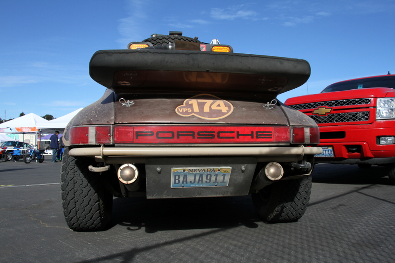 Illustration for article titled This Mud-Splattered 911 Targa Rally Car Is The Best Kind Of Porsche
